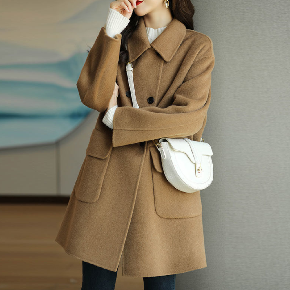 Camilla | Dame Vinter Uldfrakke med Dobbelt Rad Knapper - Freya Kobenhavn