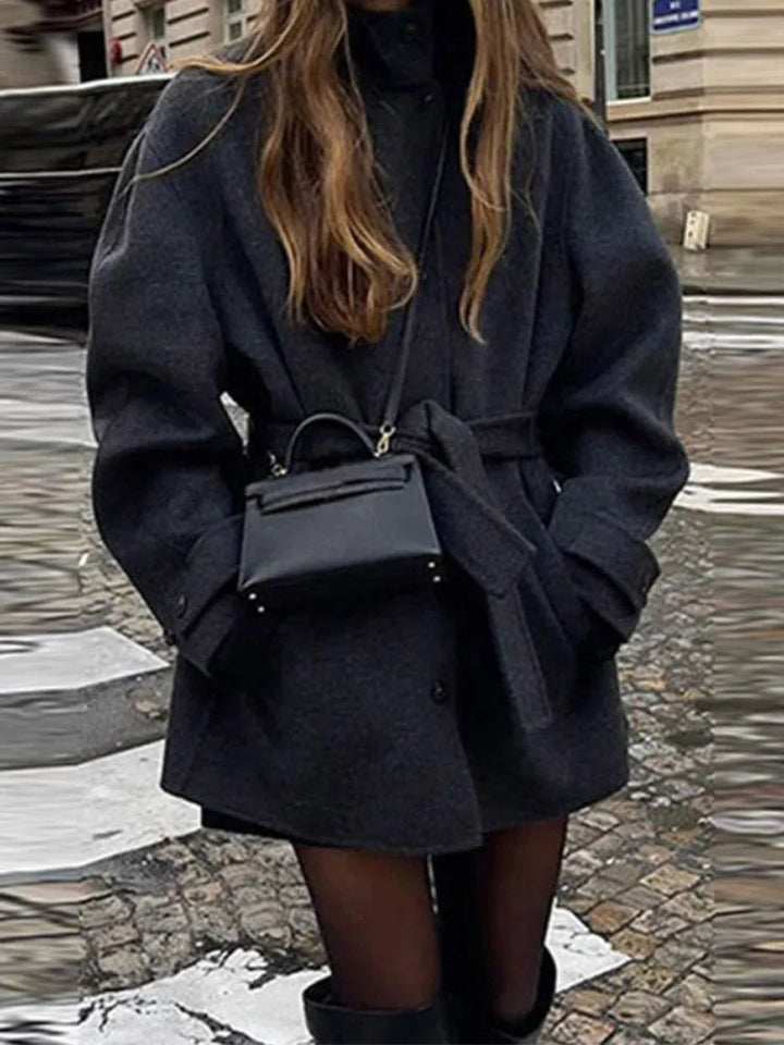 Edith | Dame Vinter Kort Frakke med Bælte og Ståkrave