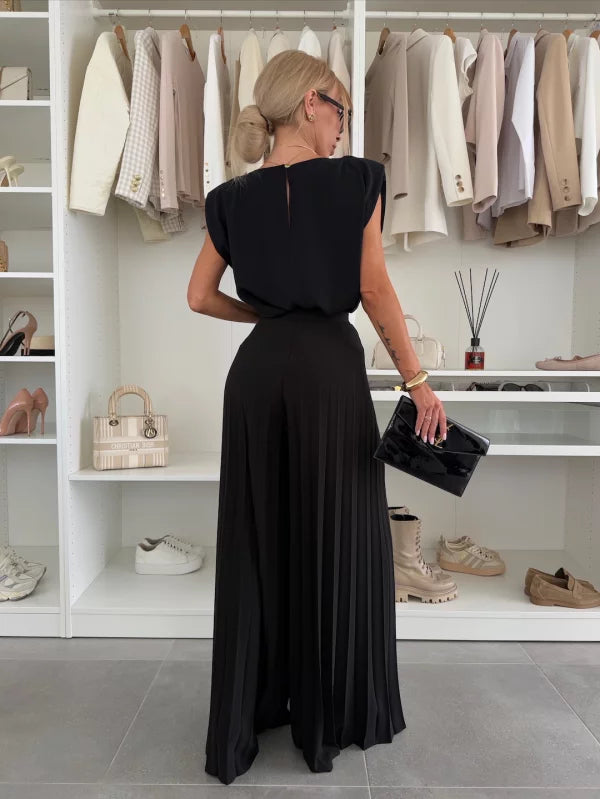 Anna | Chic Kvinders Sæt med Plisserede Bukser og Top - Freya Kobenhavn