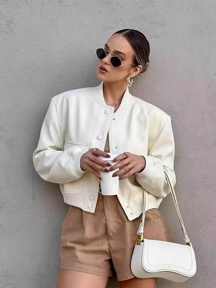 Kathrine | Kvinders Vinter Casual Kort Jakke med Knaplukning - Freya Kobenhavn