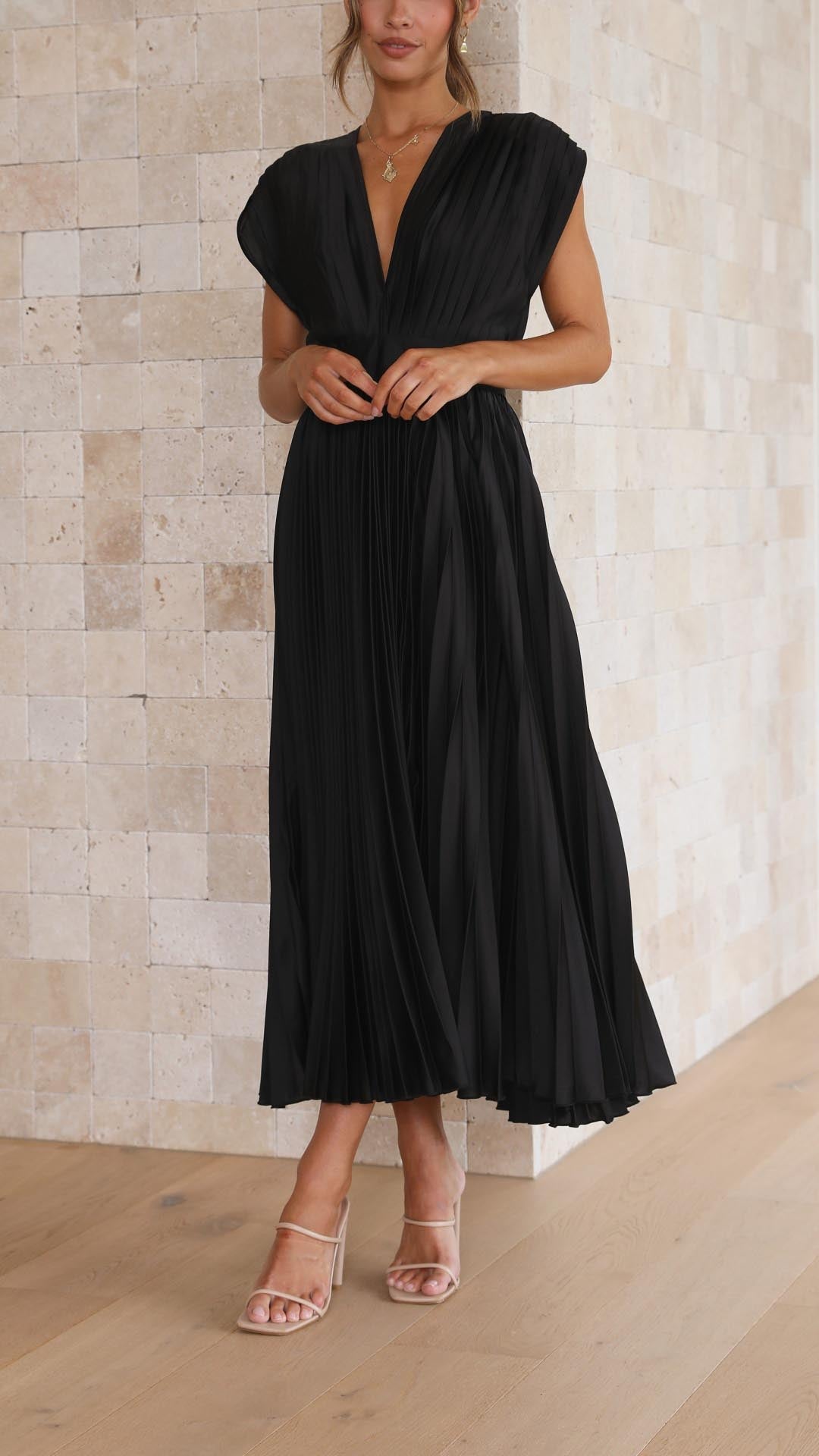 Maria™ | Elegant Pleated Maxi Dress - Freya Kobenhavn