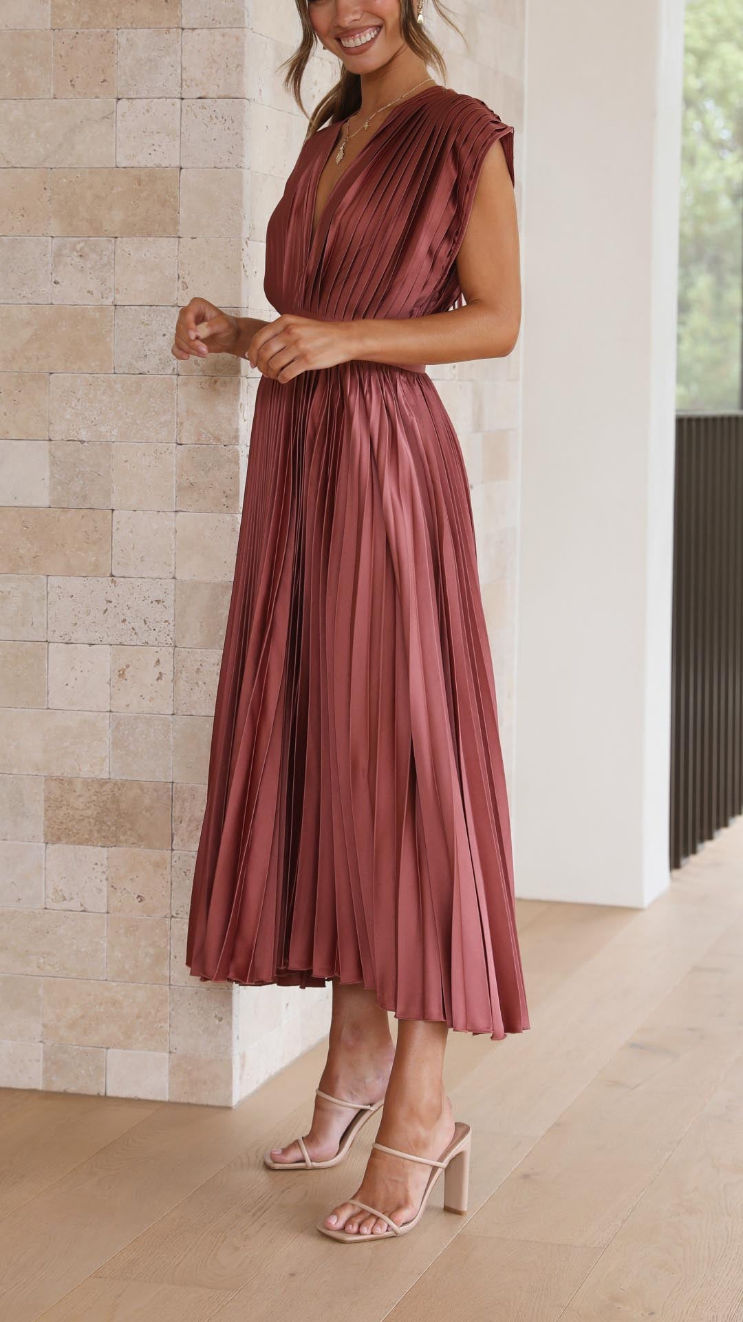Maria™ | Elegant Pleated Maxi Dress - Freya Kobenhavn