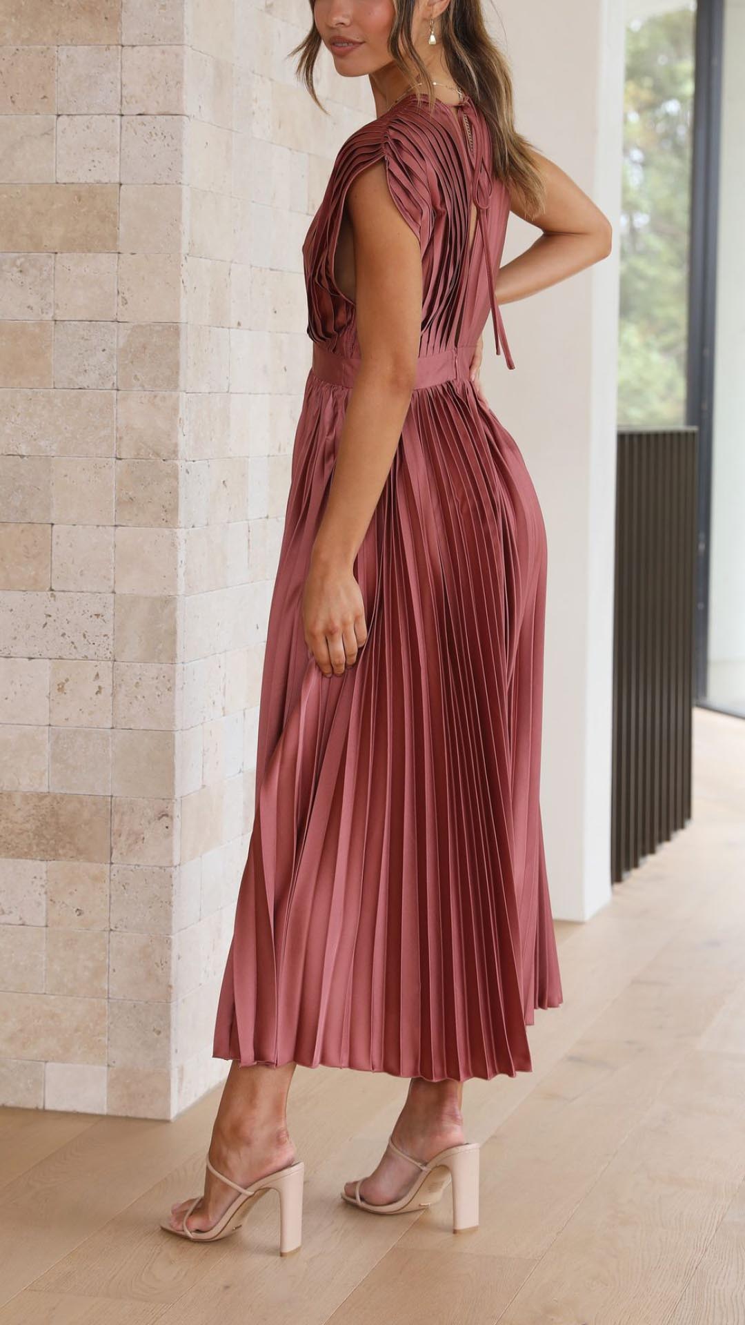 Maria™ | Elegant Pleated Maxi Dress - Freya Kobenhavn
