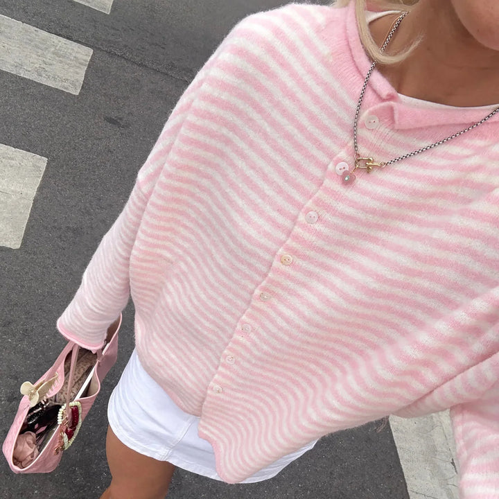 Alberte | Dame Stribet Cardigan Sweater Med Knaplukning Foran