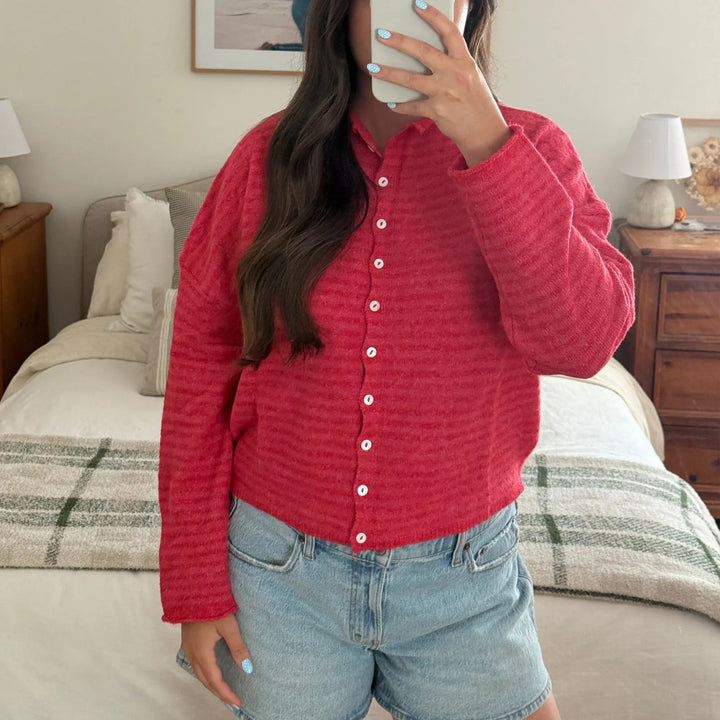 Alberte | Dame Stribet Cardigan Sweater Med Knaplukning Foran