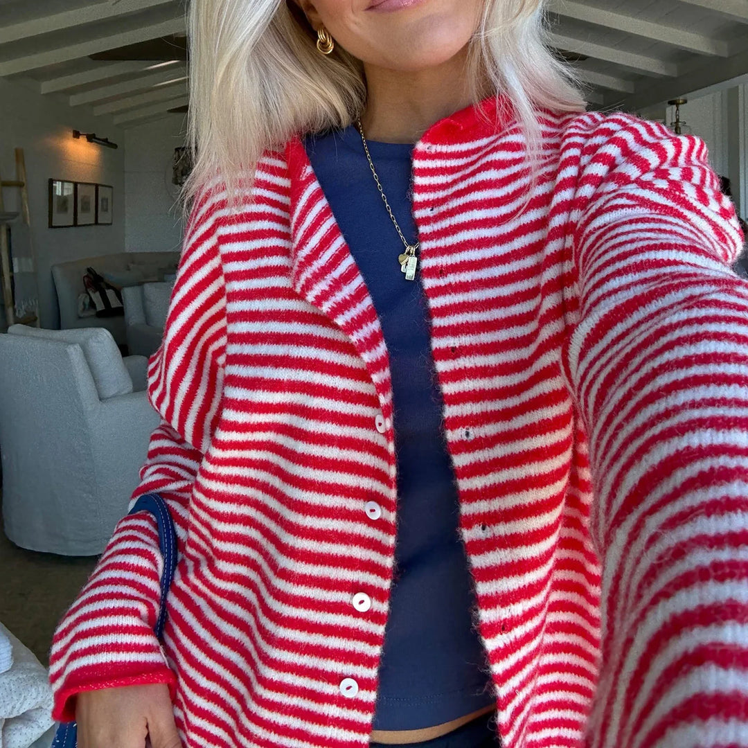 Alberte | Dame Stribet Cardigan Sweater Med Knaplukning Foran